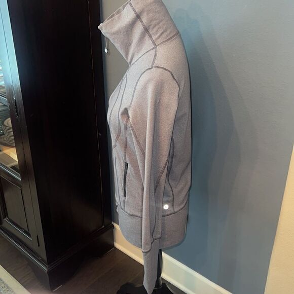 •Lululemon Stride jacket•​ - Picture 2 of 8